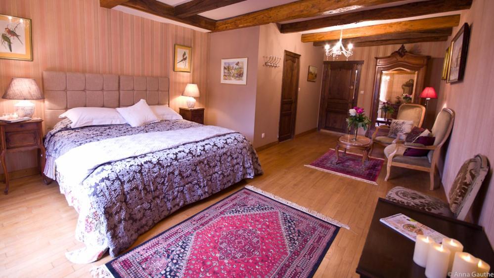 Le Cheval Blanc Bed and Breakfast Saint-Antonin Eksteriør billede